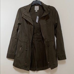 Hooded olive green anorak